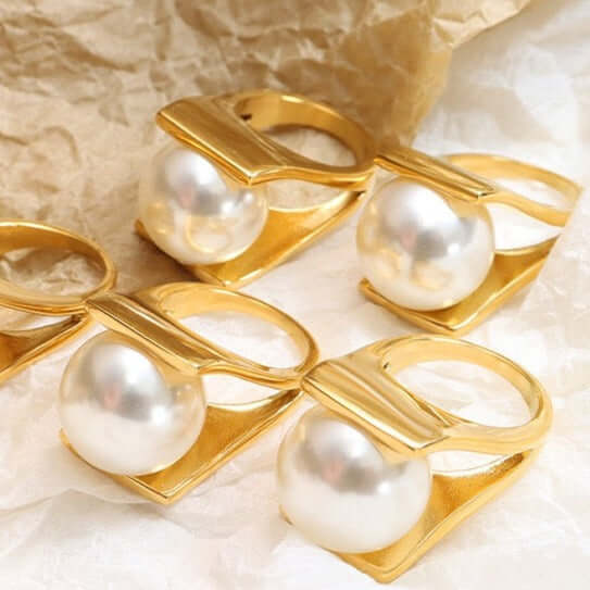 18K Gold Y Shape Pearl Cocktail Ring