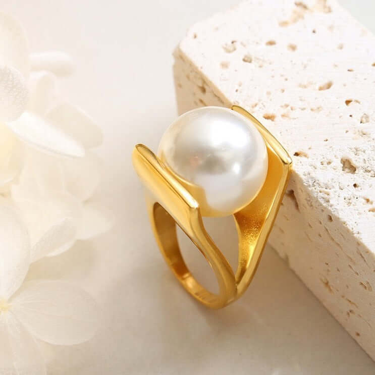 18K Gold Y Shape Pearl Cocktail Ring