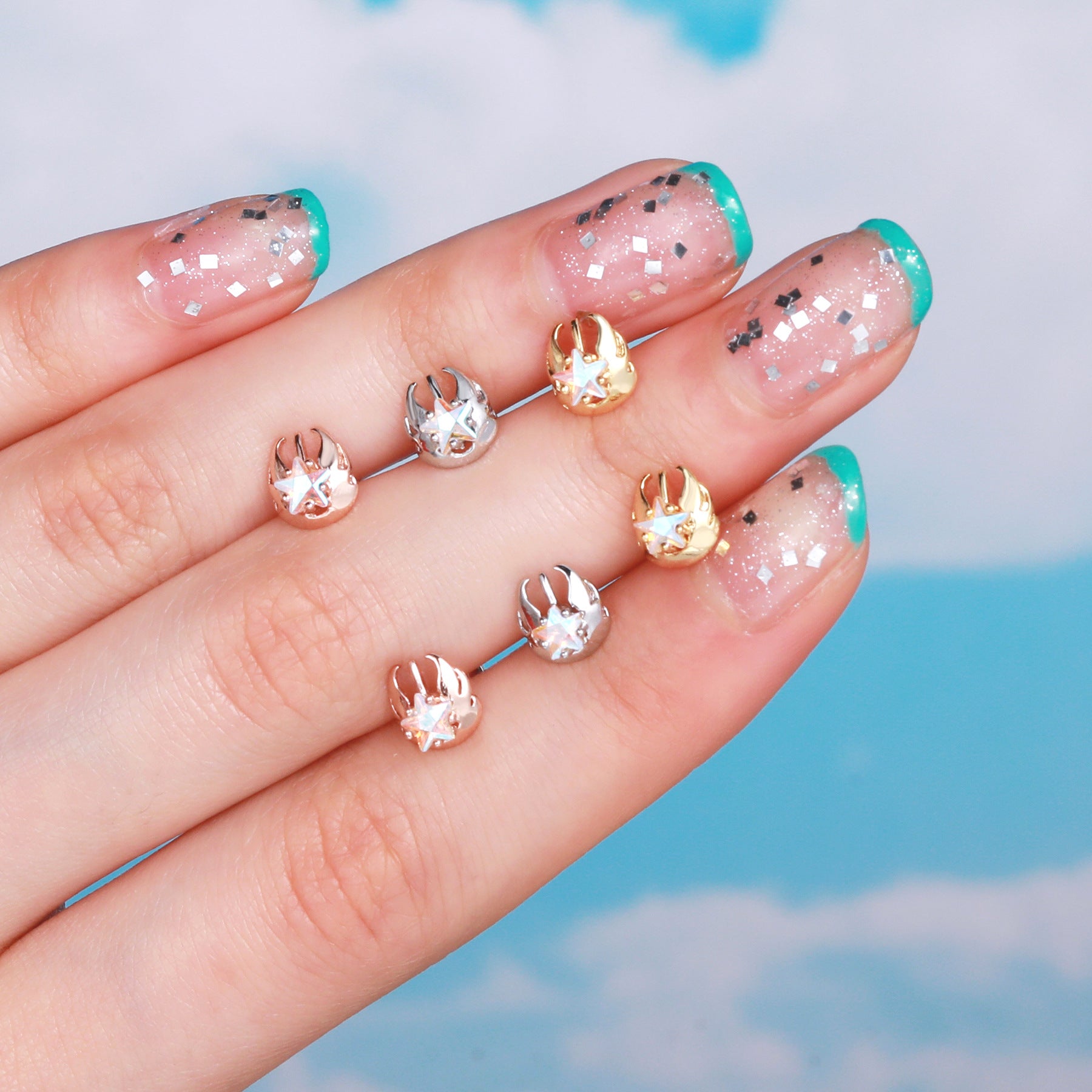 cartilage earrings, piercing jewelry, cartilage piercing, body jewelry, helix piercing, helix earrings, tragus piercing, flower earrings, cute earrings