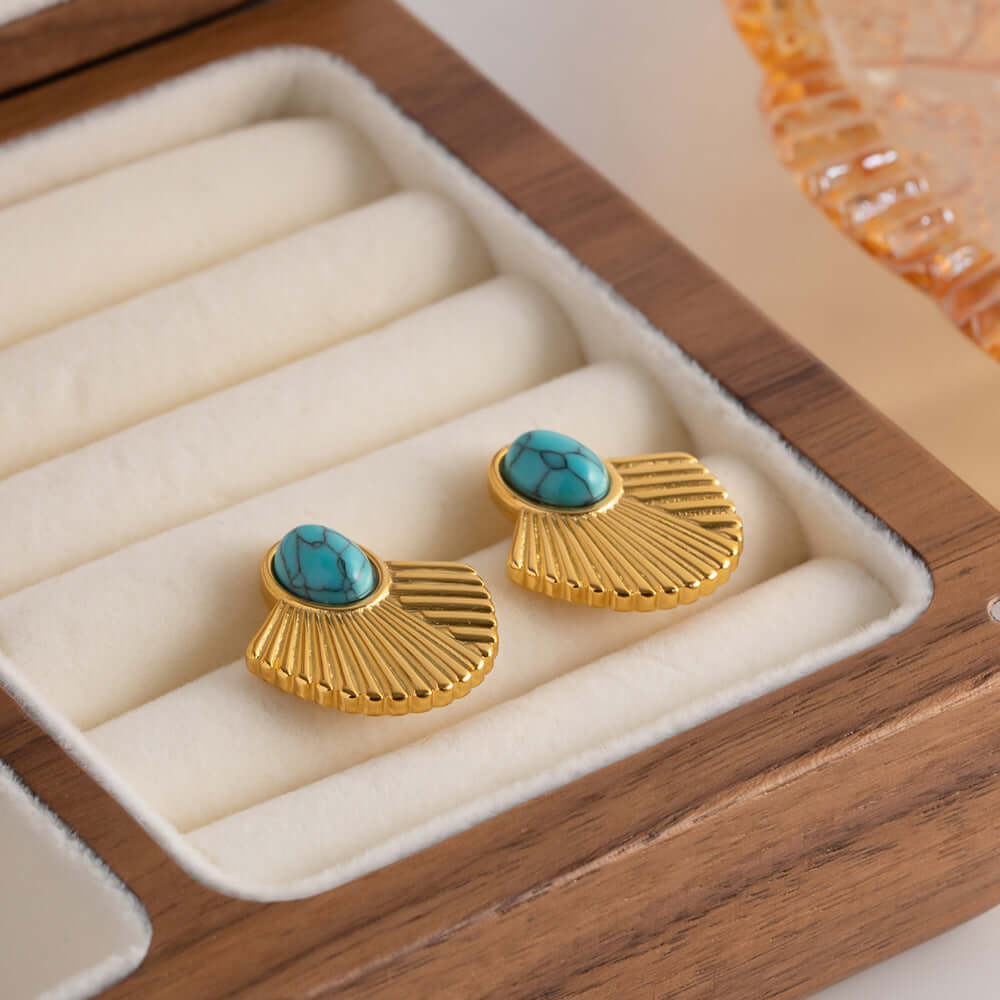 Eye Fan Shaped Huggies Earrings