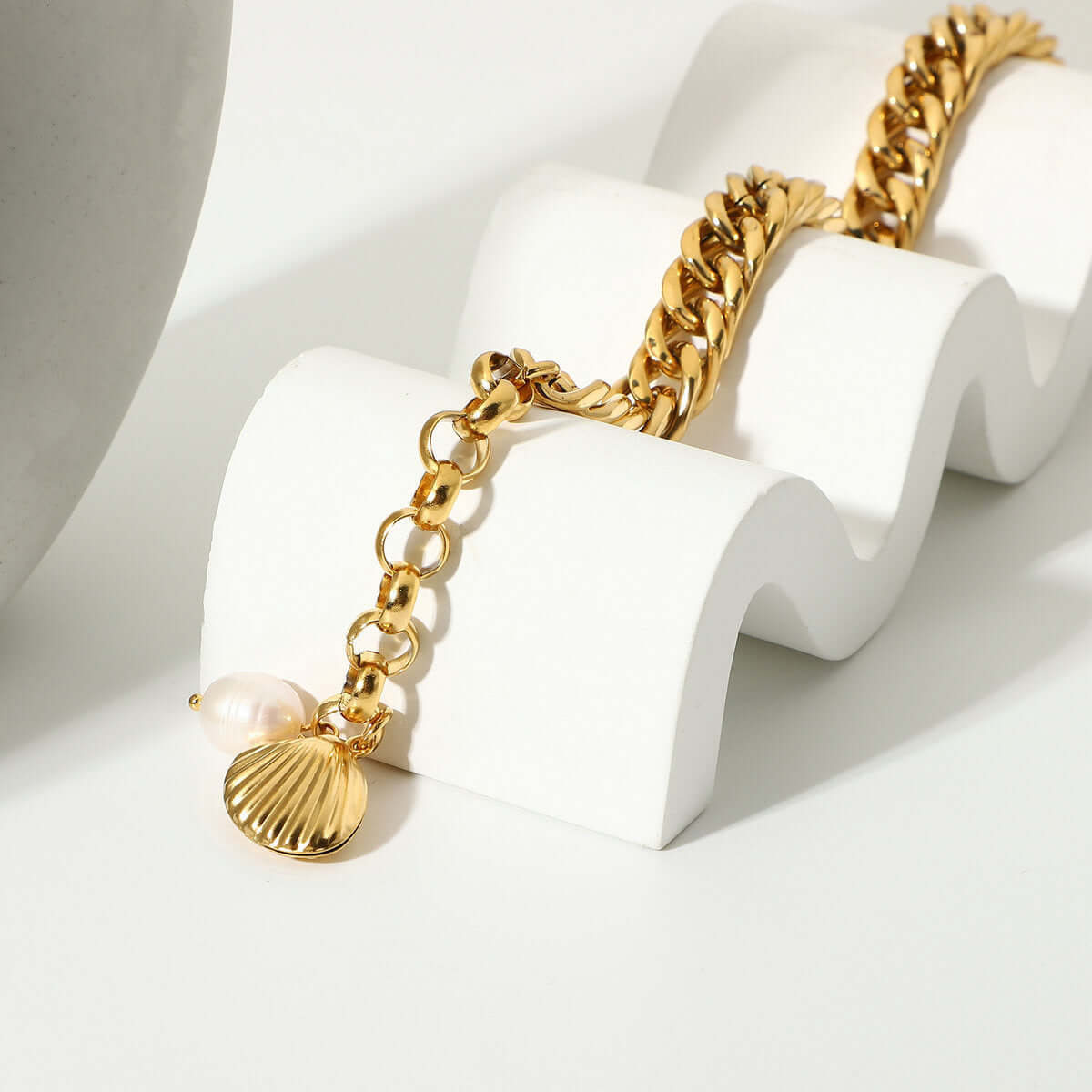 Bold Chain Freshwater Pearl Shell Bracelet