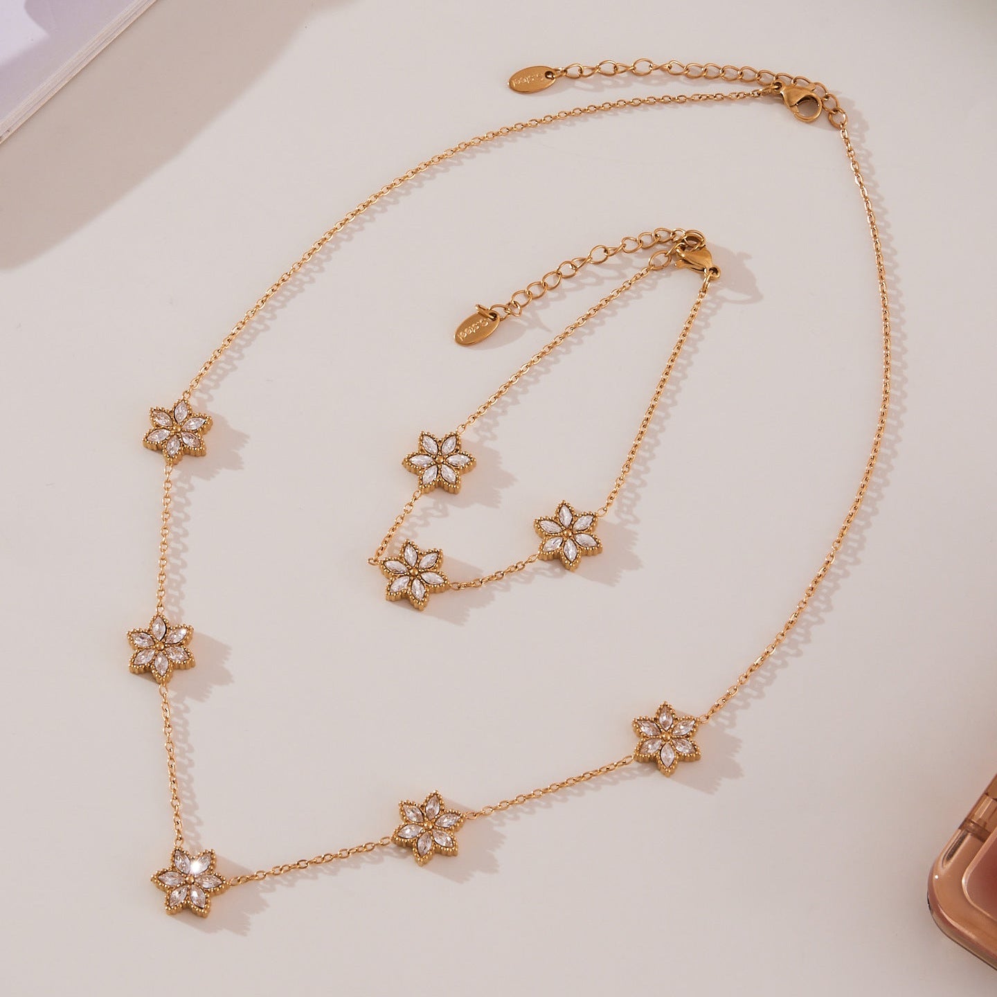 Vintage Gold Flower Lariat Necklace Layered