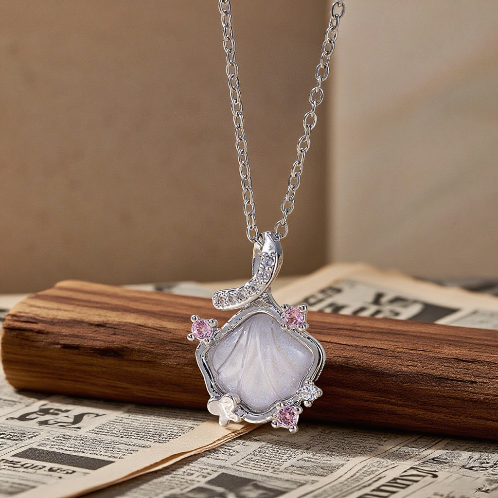Gradient Purple Seashell Pendant Necklace