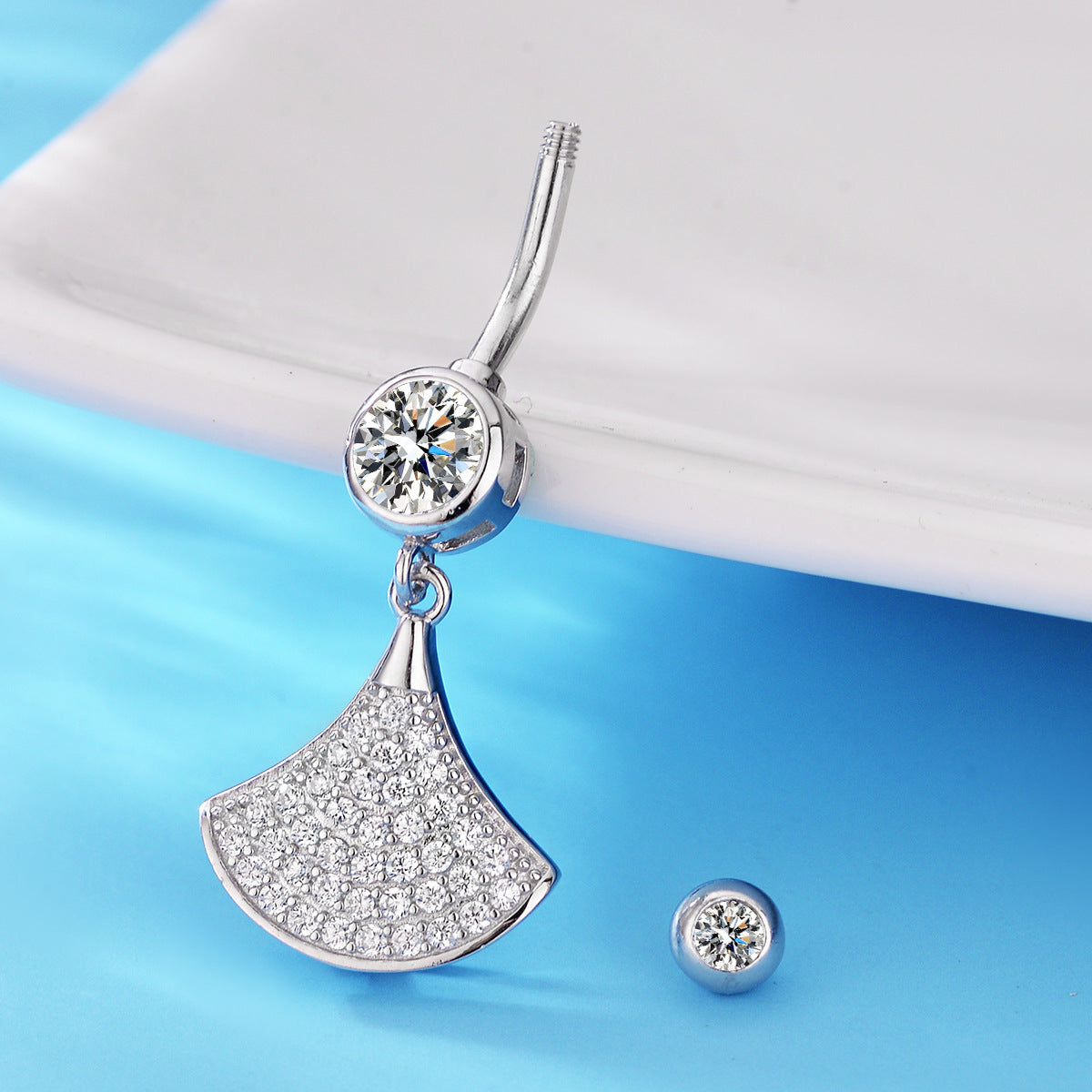 Fan Shaped Ginkgo Leaf Belly Button Piercing