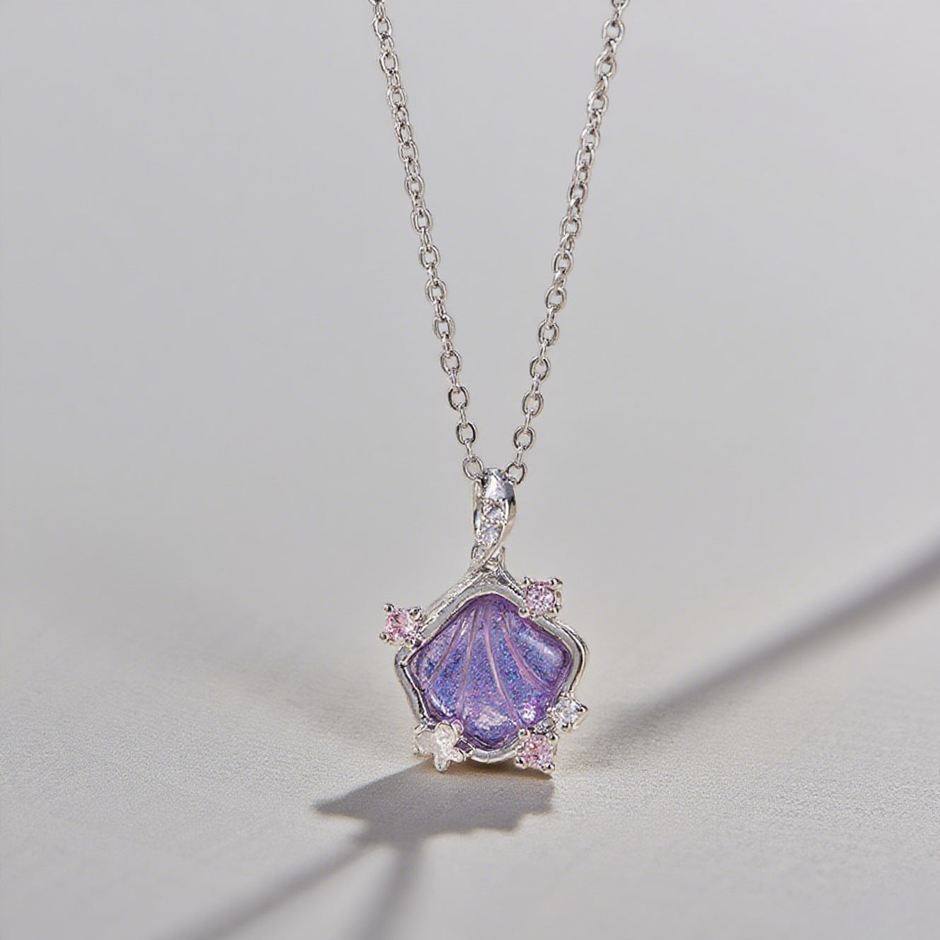 Gradient Purple Seashell Pendant Necklace