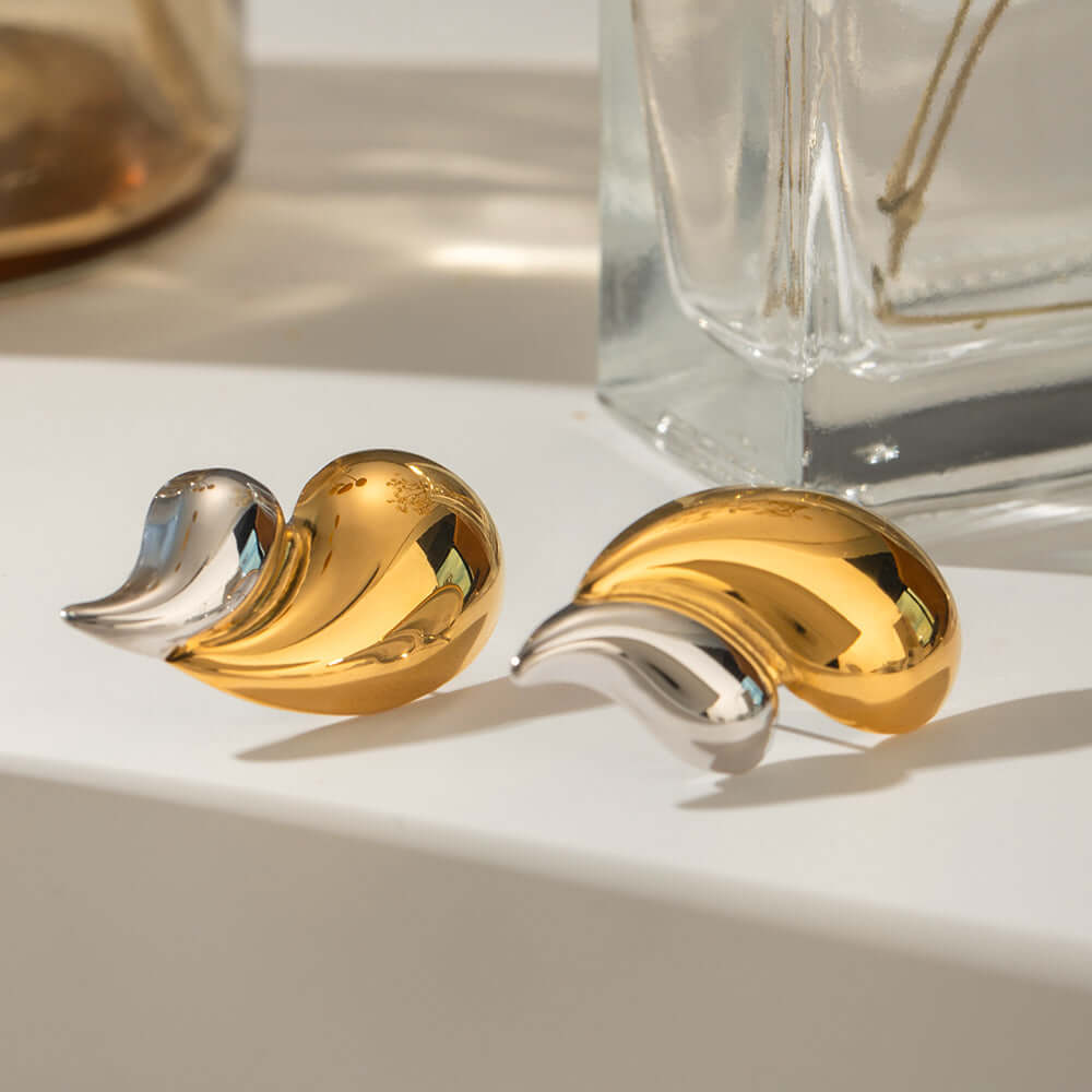 Duo Tone Conch Shell Stud Earring