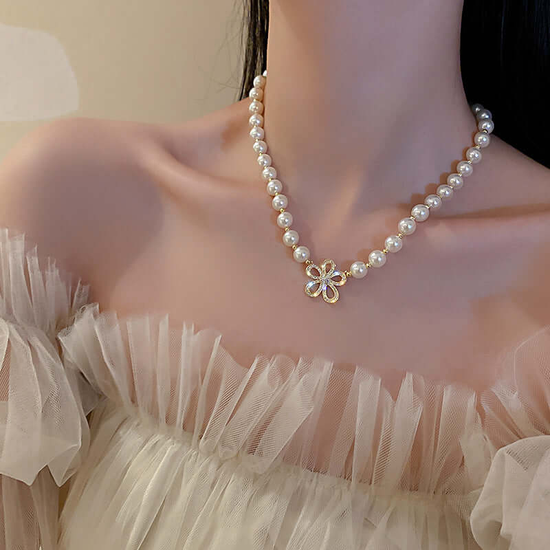 Pearl Beads Flower Necklace