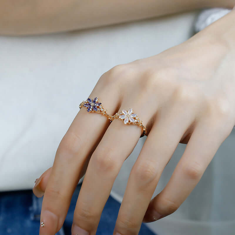 Romantic Flower Tanzanite Ring Gold