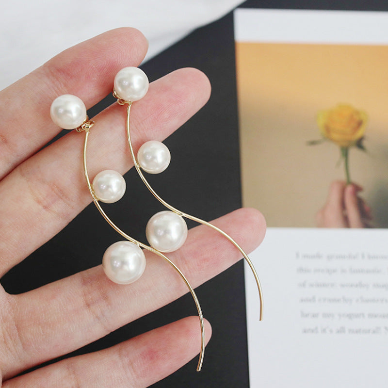 Classic Curve Pearl Long Earrings