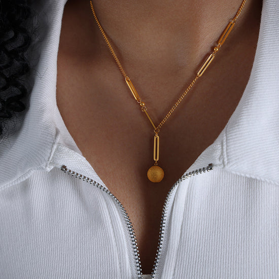 18K Gold Star Pendant Half Chain Necklace