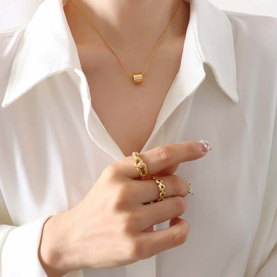 18K Gold Barrel Heart Snake Chain Necklace