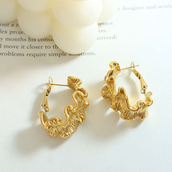 18K Gold Crinkle Hoop Earrings Gold