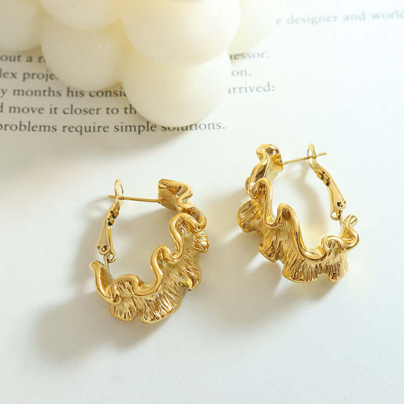 18K Gold Crinkle Hoop Earrings Gold