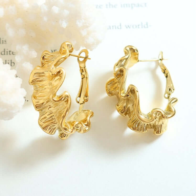 18K Gold Crinkle Hoop Earrings Gold