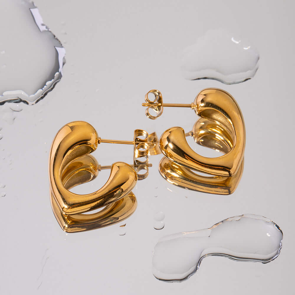 18K Gold Plated Heart C Hoop Earrings | JDE082