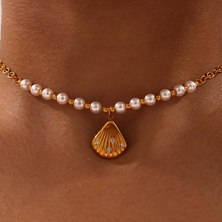 18K Freshwater Pearl Seashell Pendant Set