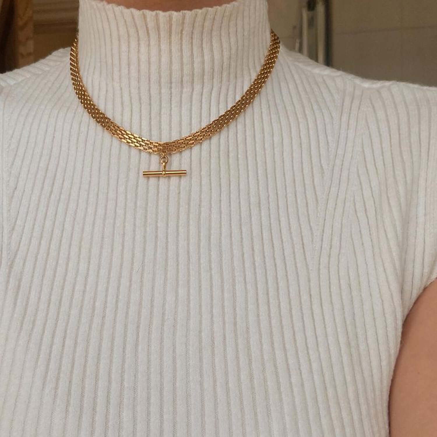 18K Gold Plated Chunky T Bar Pendant Curb Chain Necklace