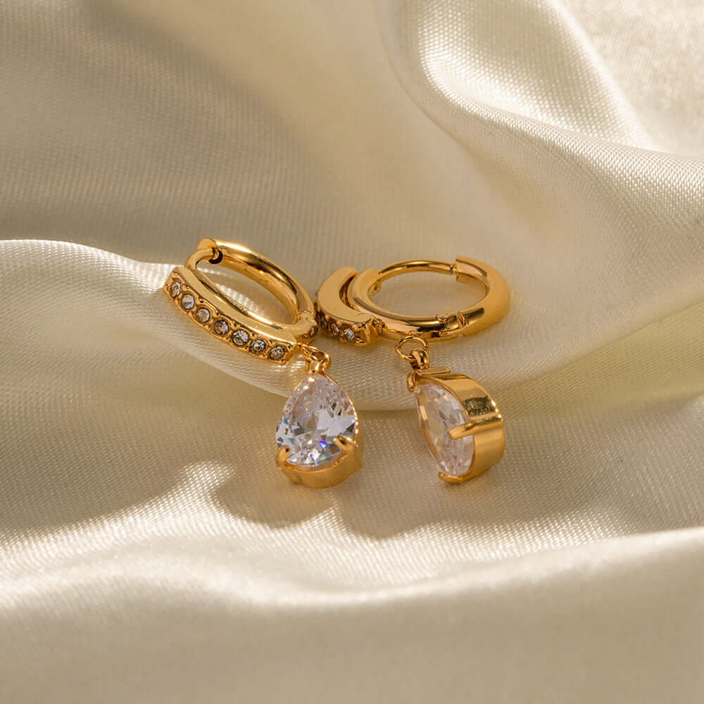 18K Gold Plated Titanium Teardrop CZ Earrings | JDR008