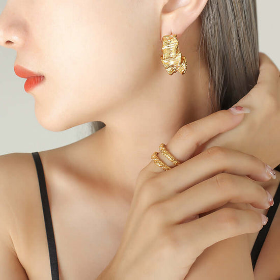 18K Gold Crinkle Hoop Earrings Gold