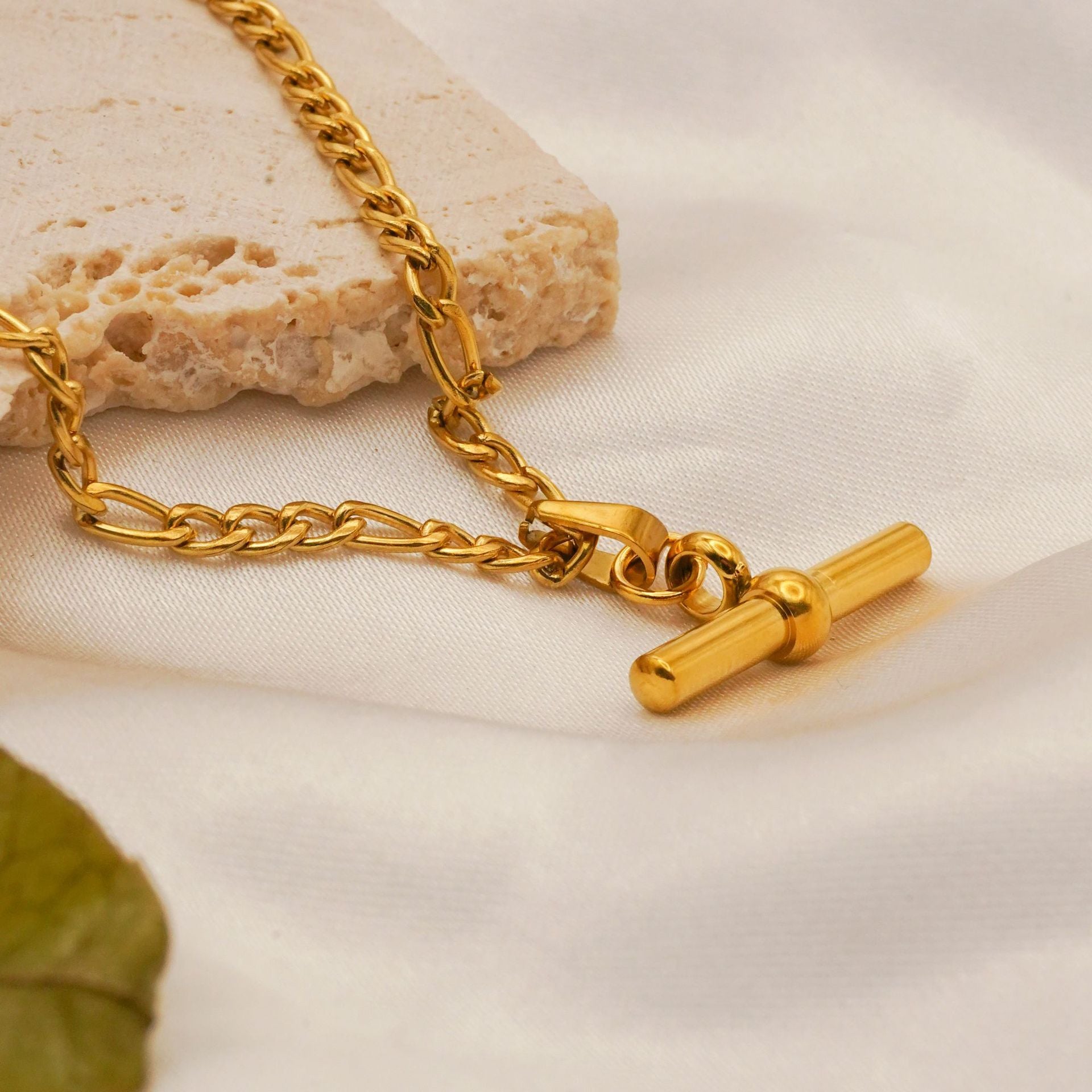 18K Gold Plated T Bar Pendant Figaro Watch Chain Necklace