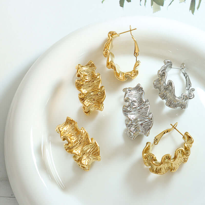 18K Gold Crinkle Hoop Earrings Gold