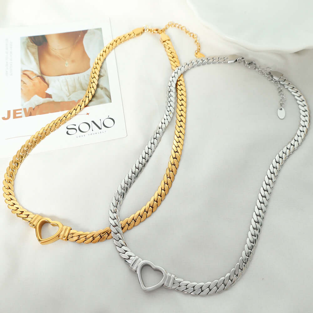 18K Gold Curb Chain Heart Choker Necklace