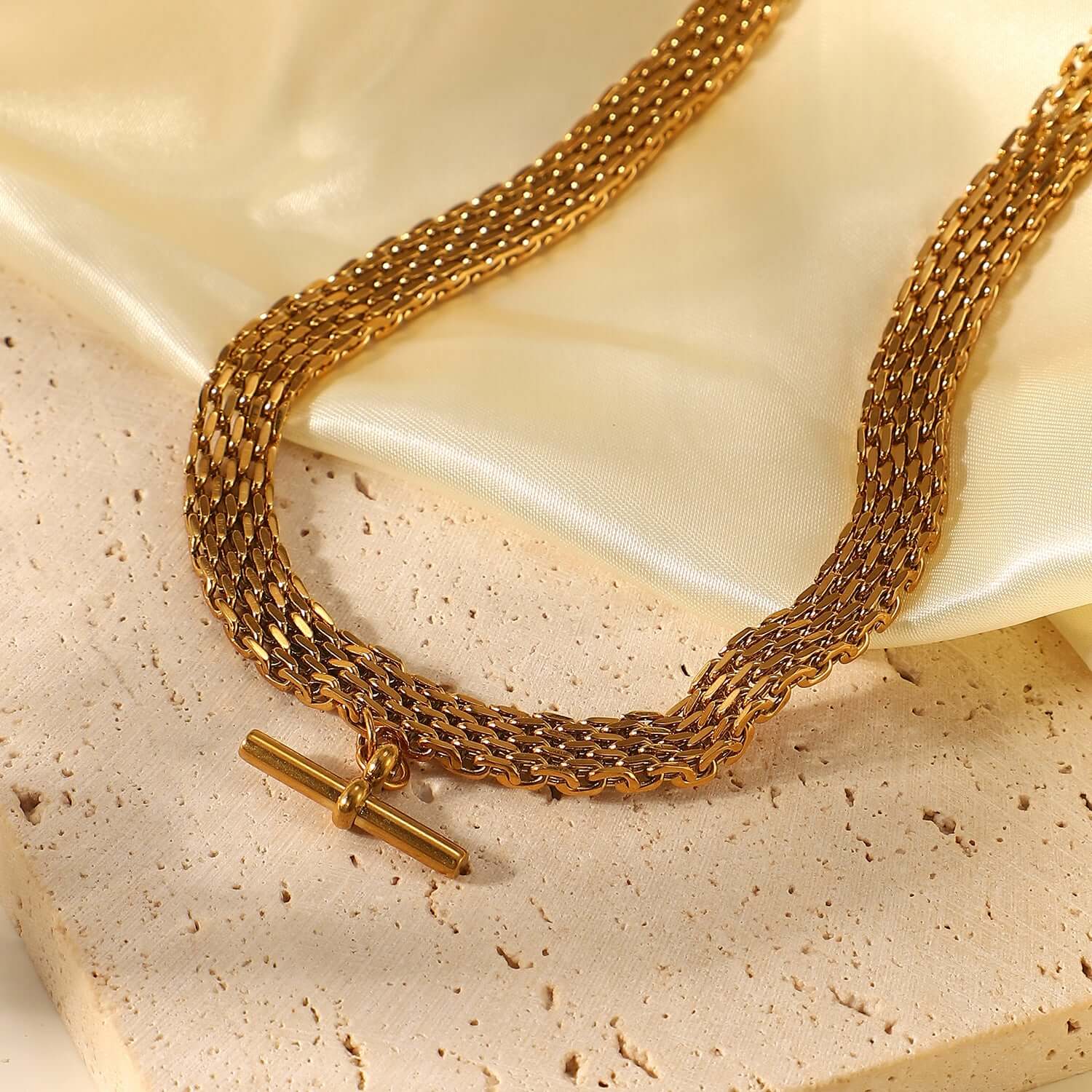 18K Gold Plated Chunky T Bar Pendant Curb Chain Necklace