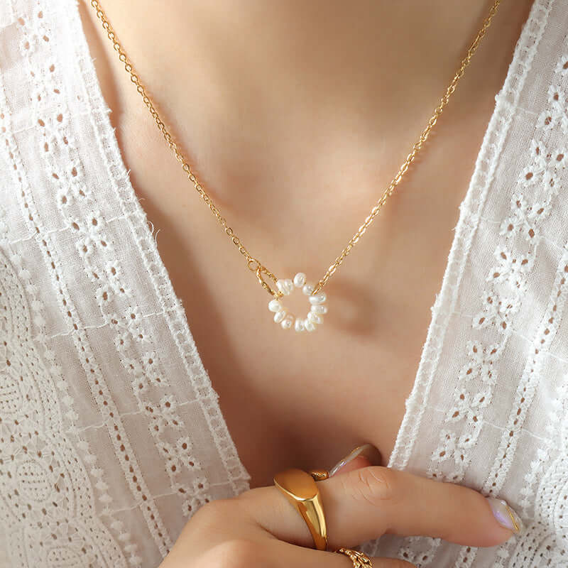 18K Gold Freshwater Pearl Connected Chain Necklace 