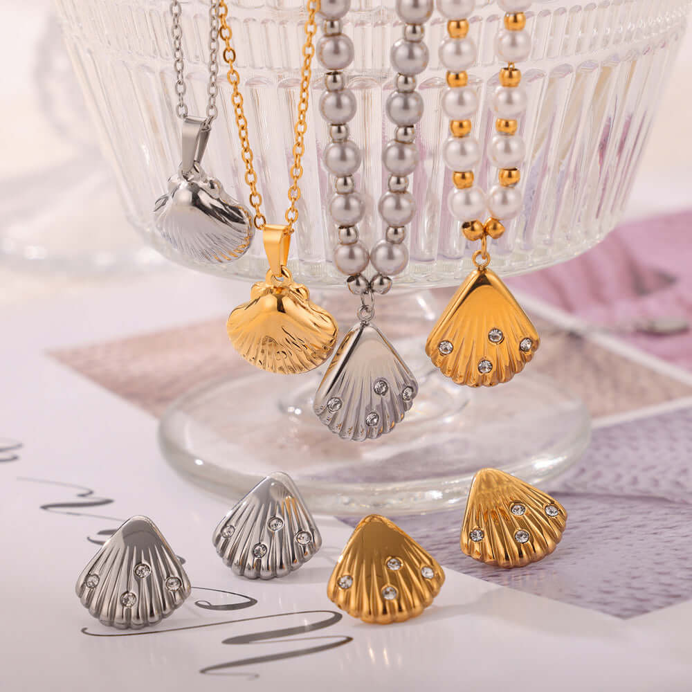 18K Freshwater Pearl Seashell Pendant Earrings Set