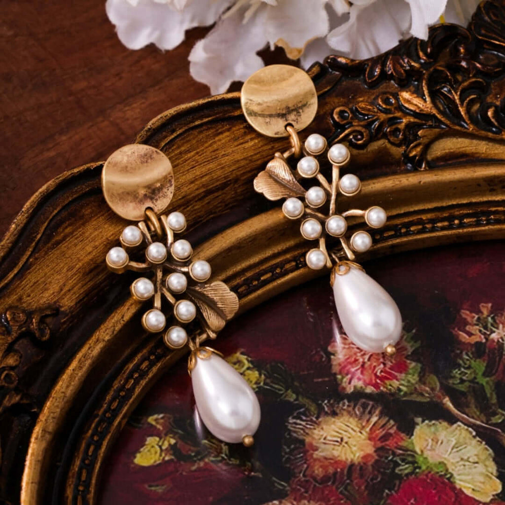 Retro Ginkgo Leaf Bold Statement Choker Necklace Pearl