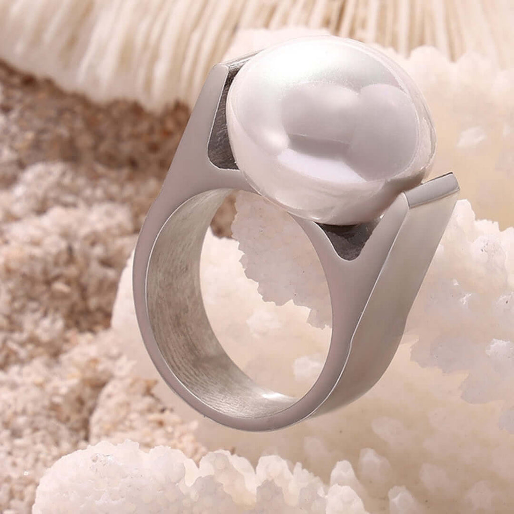 Exaggerate Pearl Silver Thumb Ring