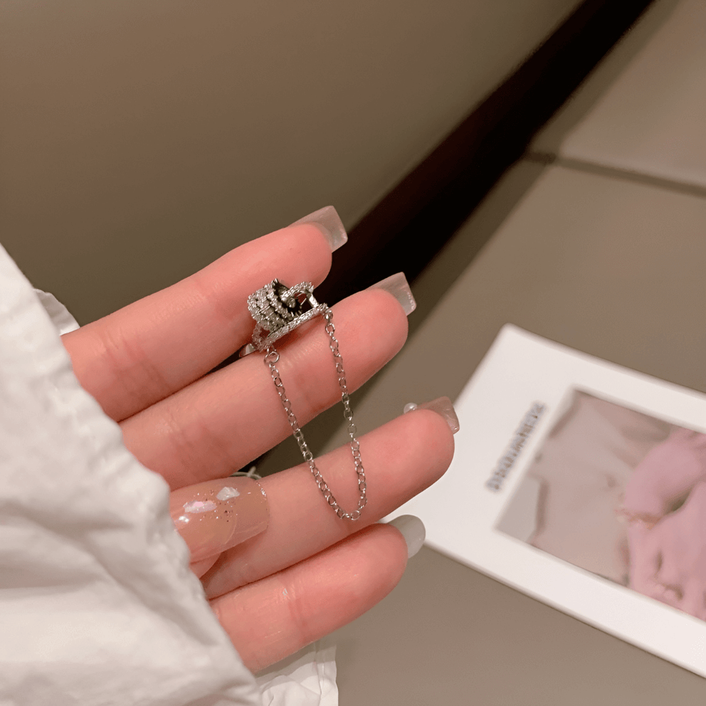 Gold Circle Layering Non Piercing Tassel Clip Ear Cuff | R2038