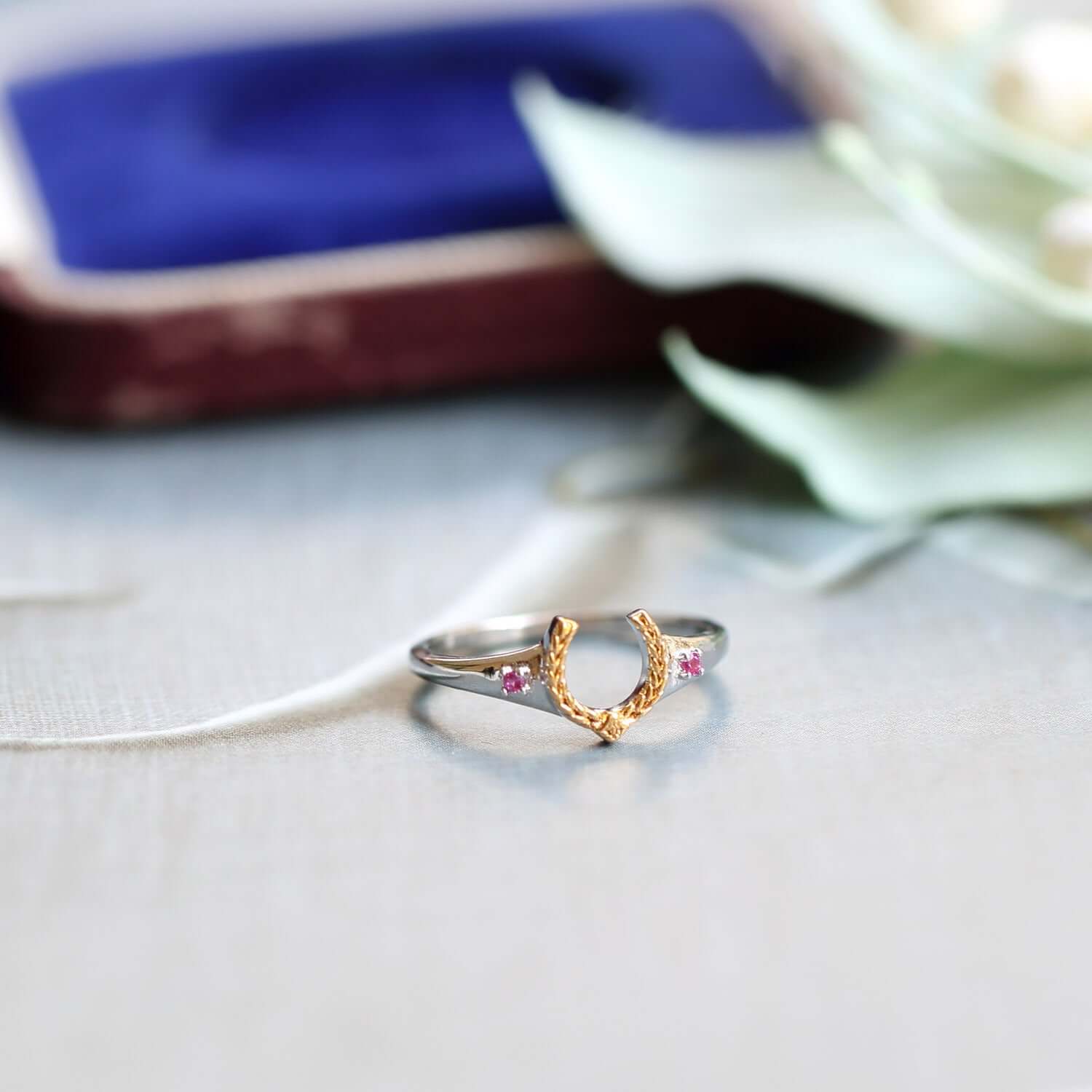 Antique Red Corundum Wisdom Horseshoe Ring | HJ189