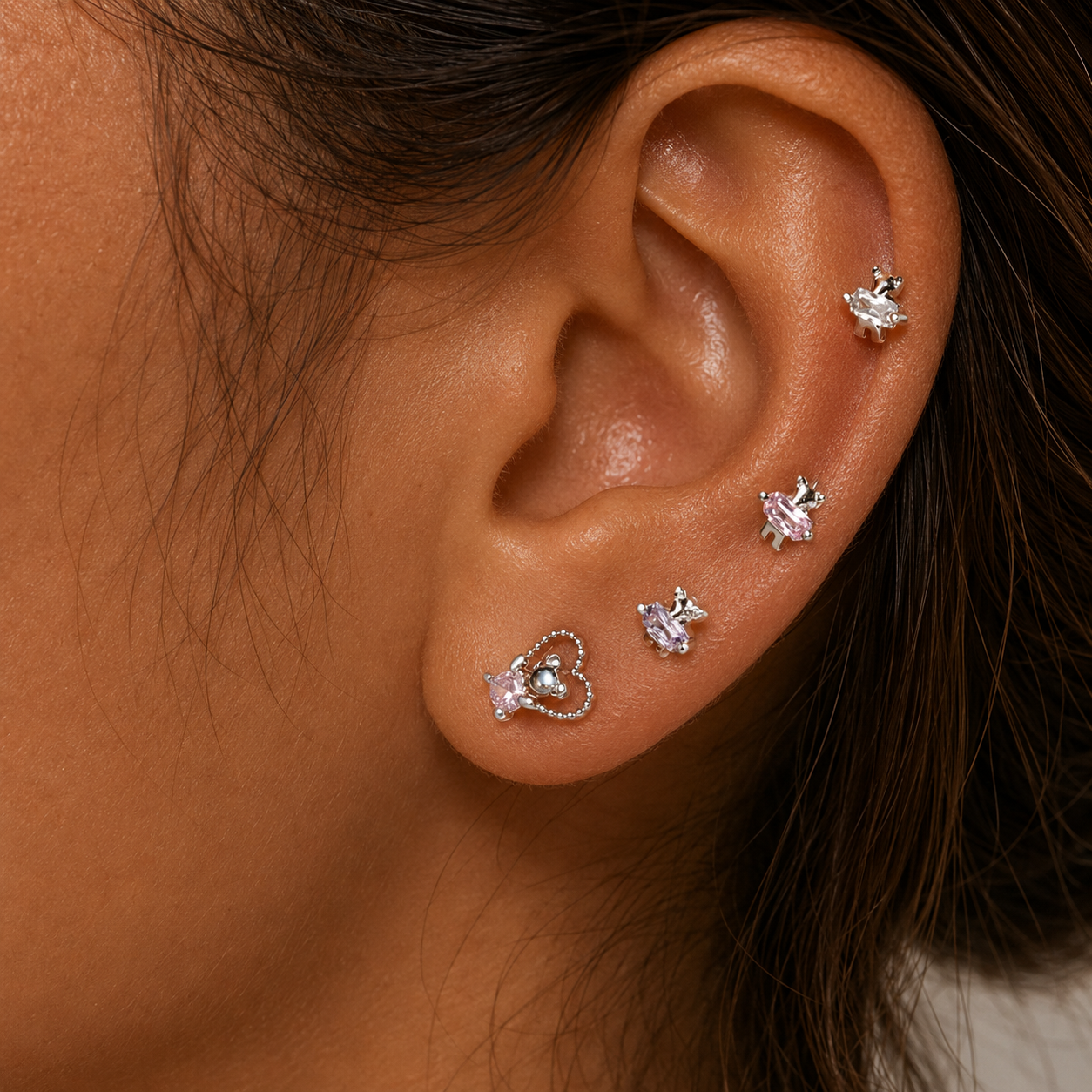 Hugging Bear Hypoallergenic Conch Earrings