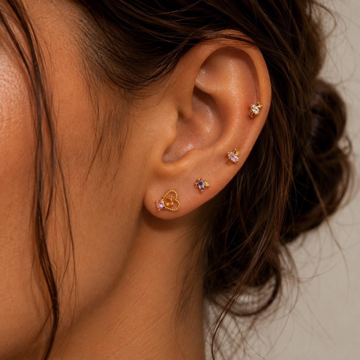 Hugging Bear Hypoallergenic Conch Earrings