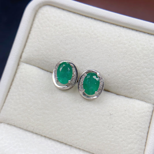 Simple Emerald Gemstone Earring