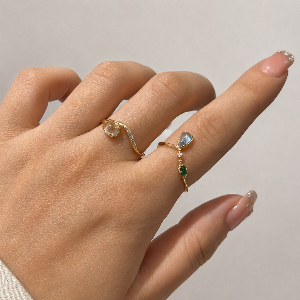 Green Amethyst V Shape Curved Band Ring