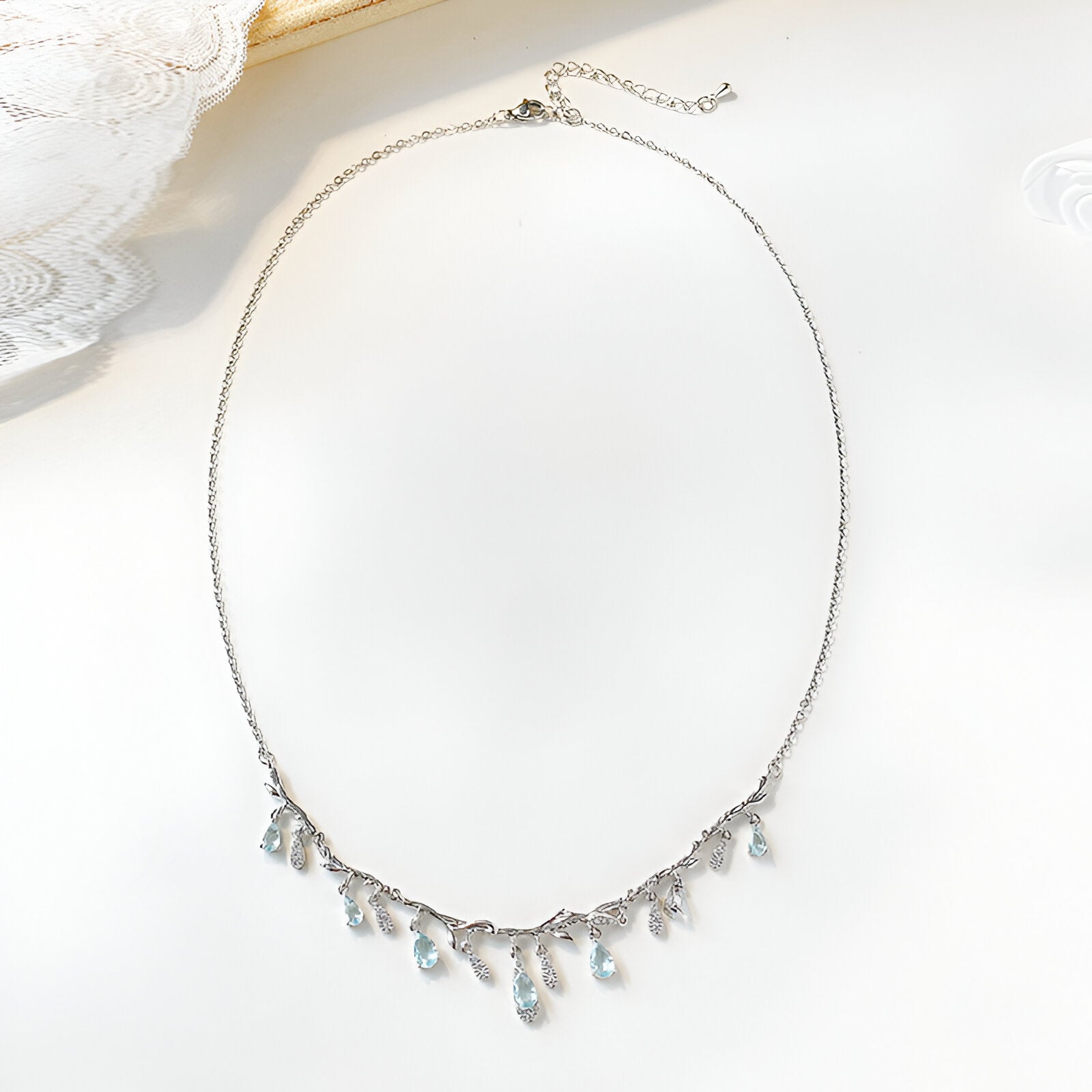  Chic Teardrop Crystal Necklace