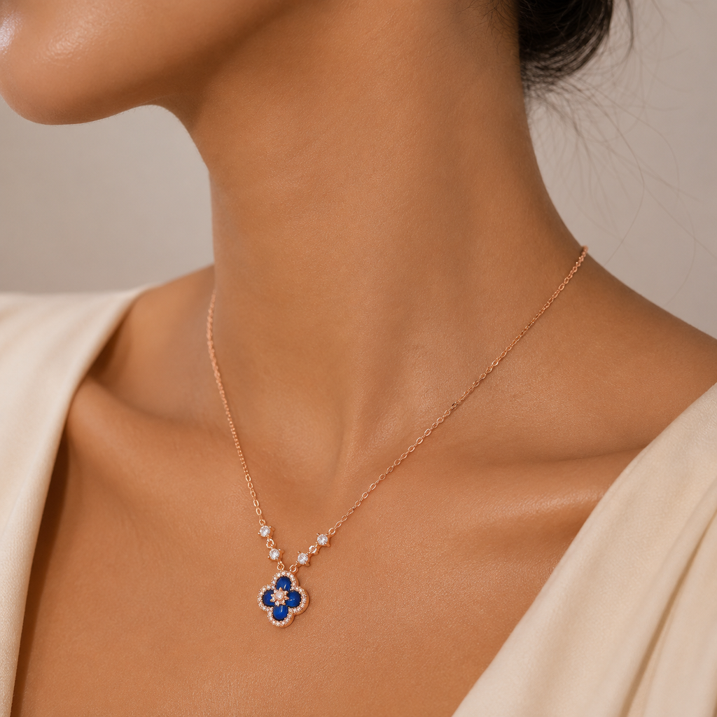 Conch Shell Clover Necklace