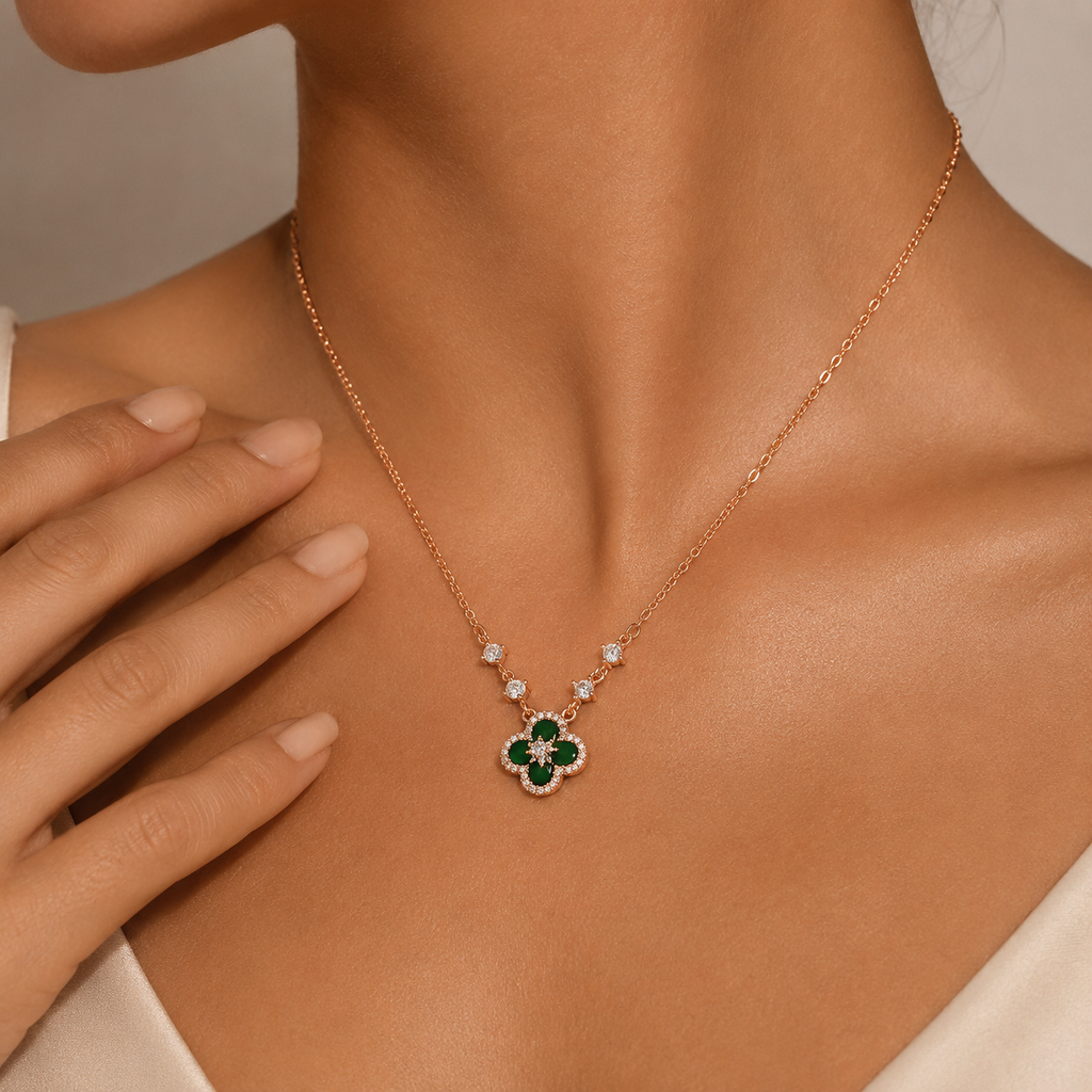 Conch Shell Clover Necklace