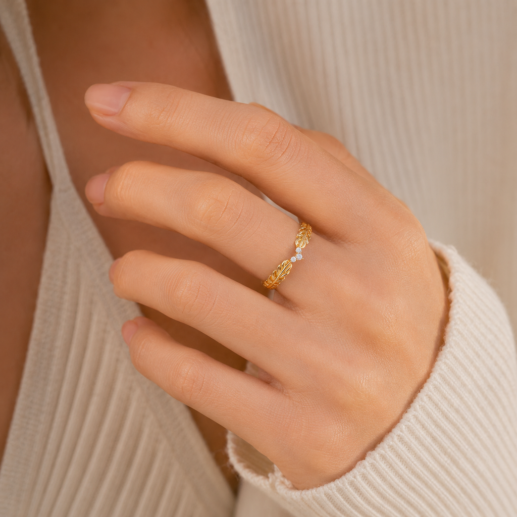Dainty Zircon Leaf Curved Ring