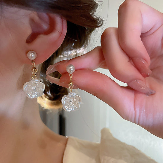 Dazzling Flower Pearl Earrings
