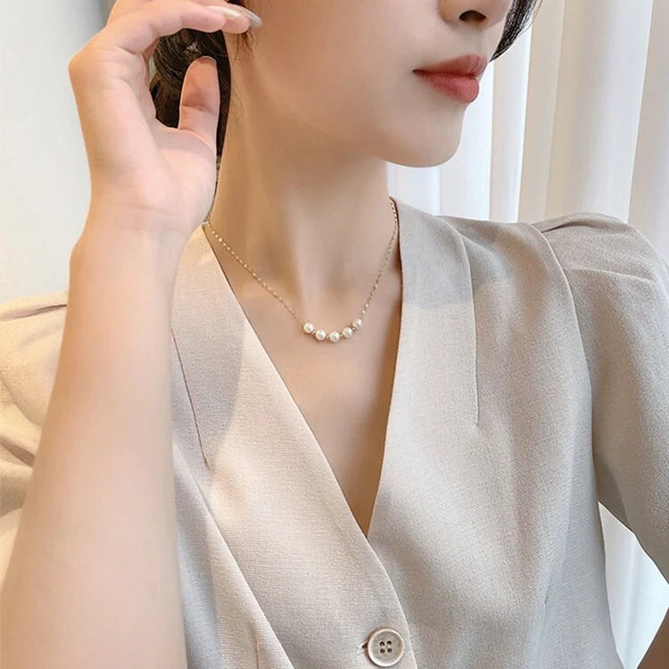 Elegant Pearl Short Necklace