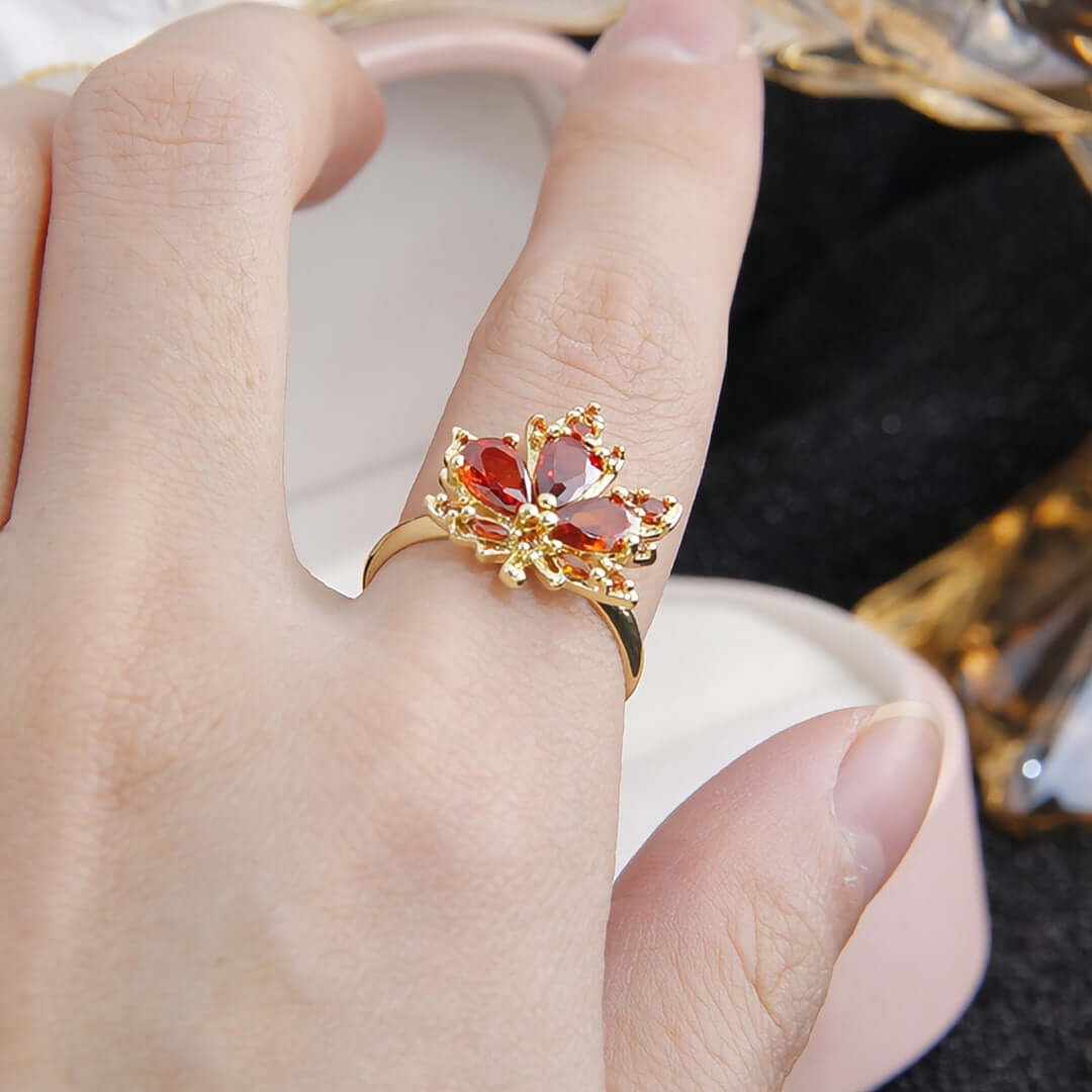 Gold maple leaf ring