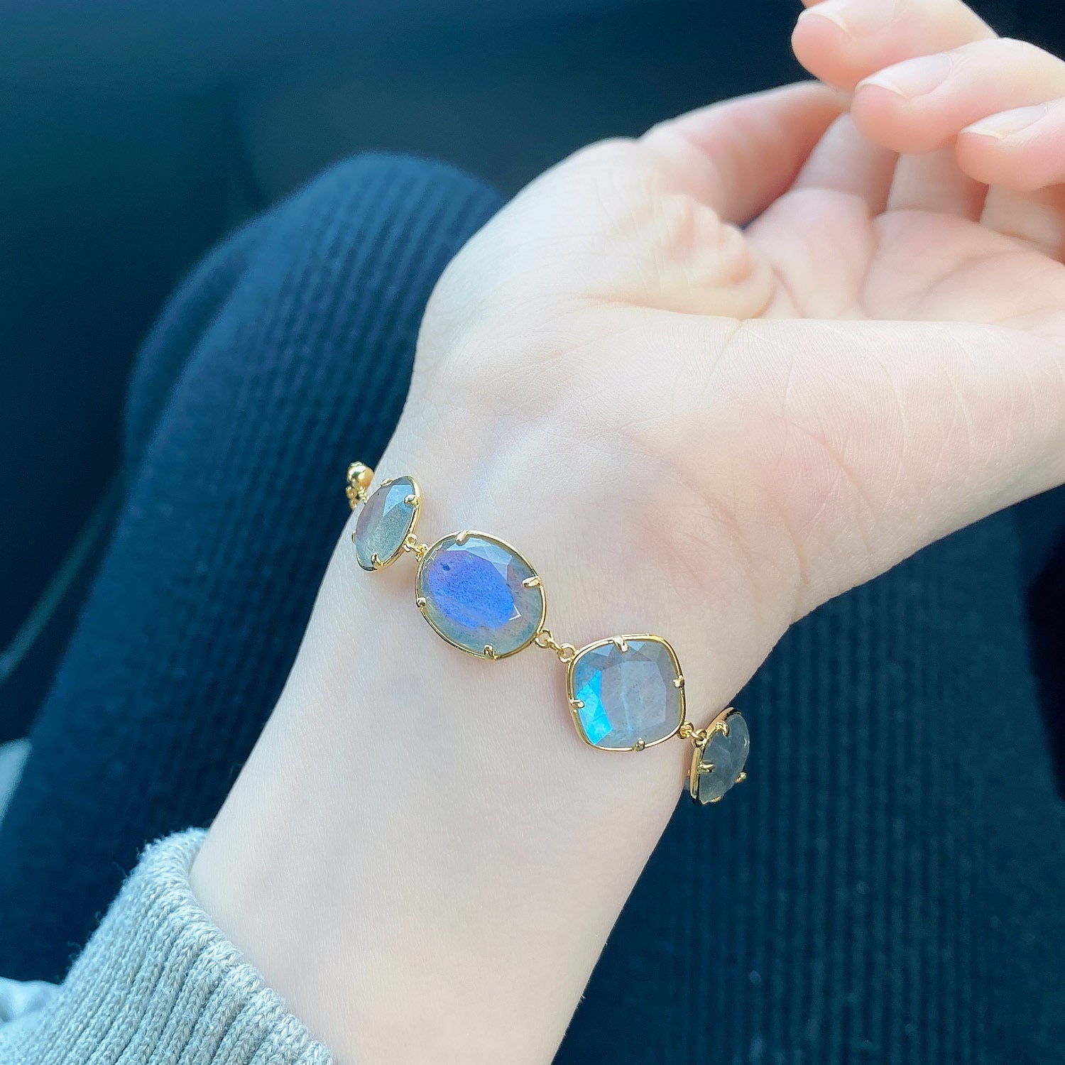 Gold Aquamarinel Gemstone Bracelet