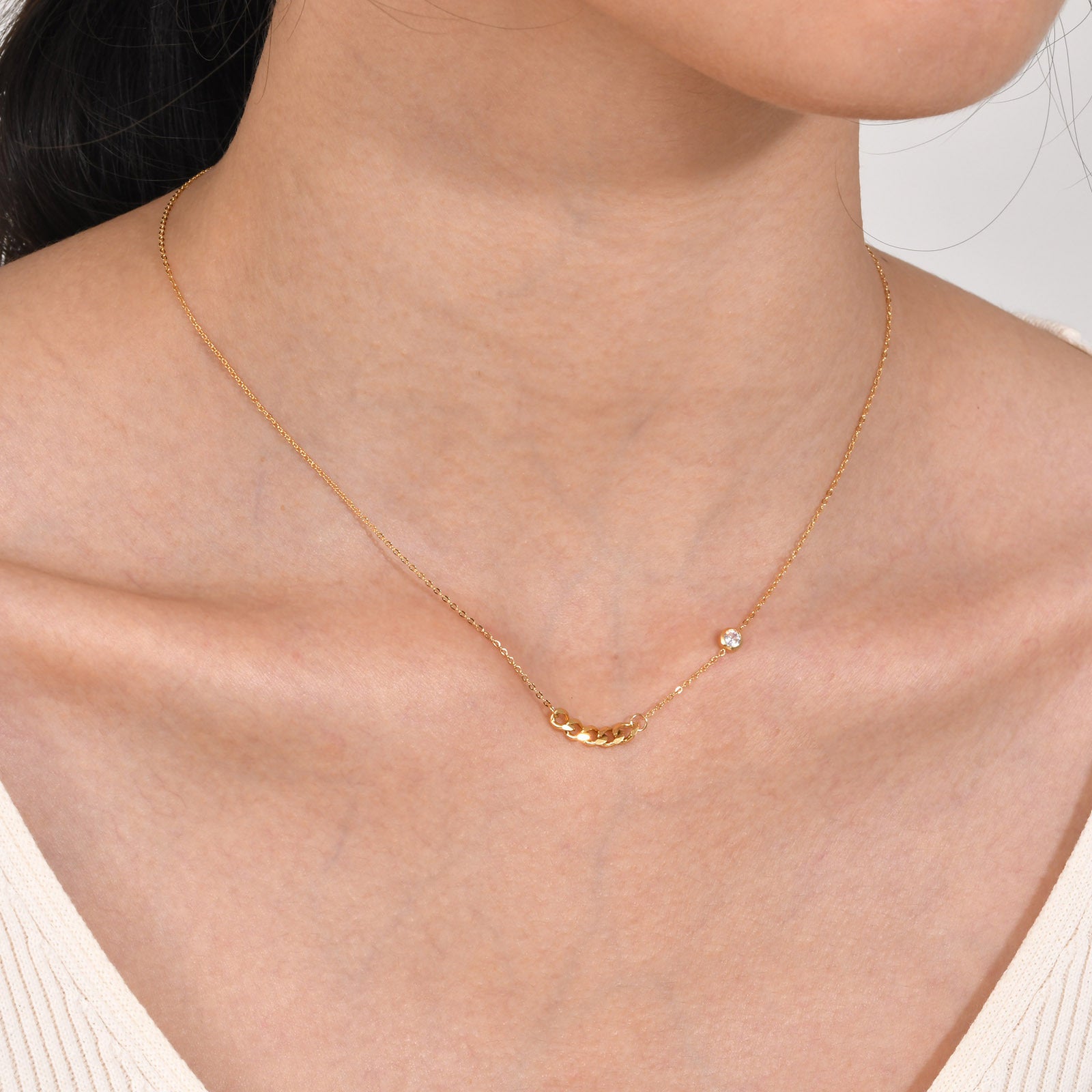 Gold Chain Pendant Necklace