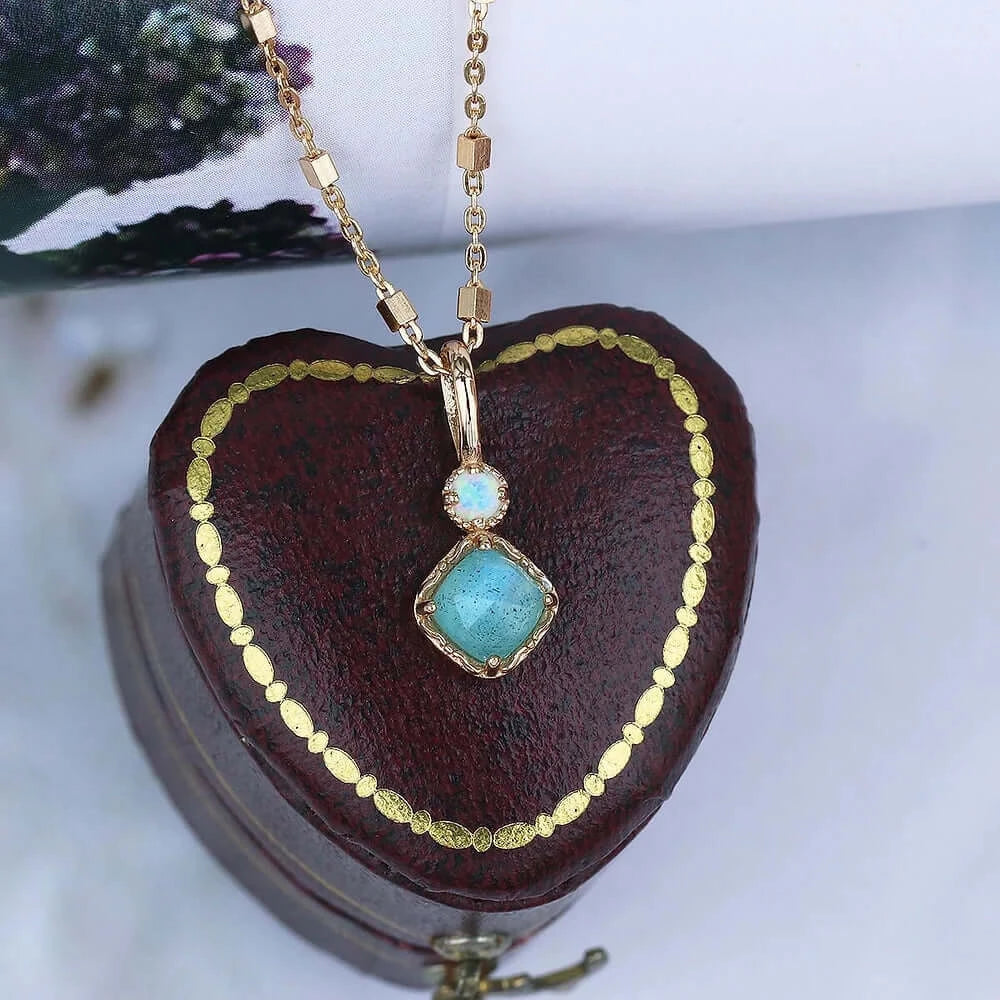 Gold Elegant Labradorite Crystal Necklace