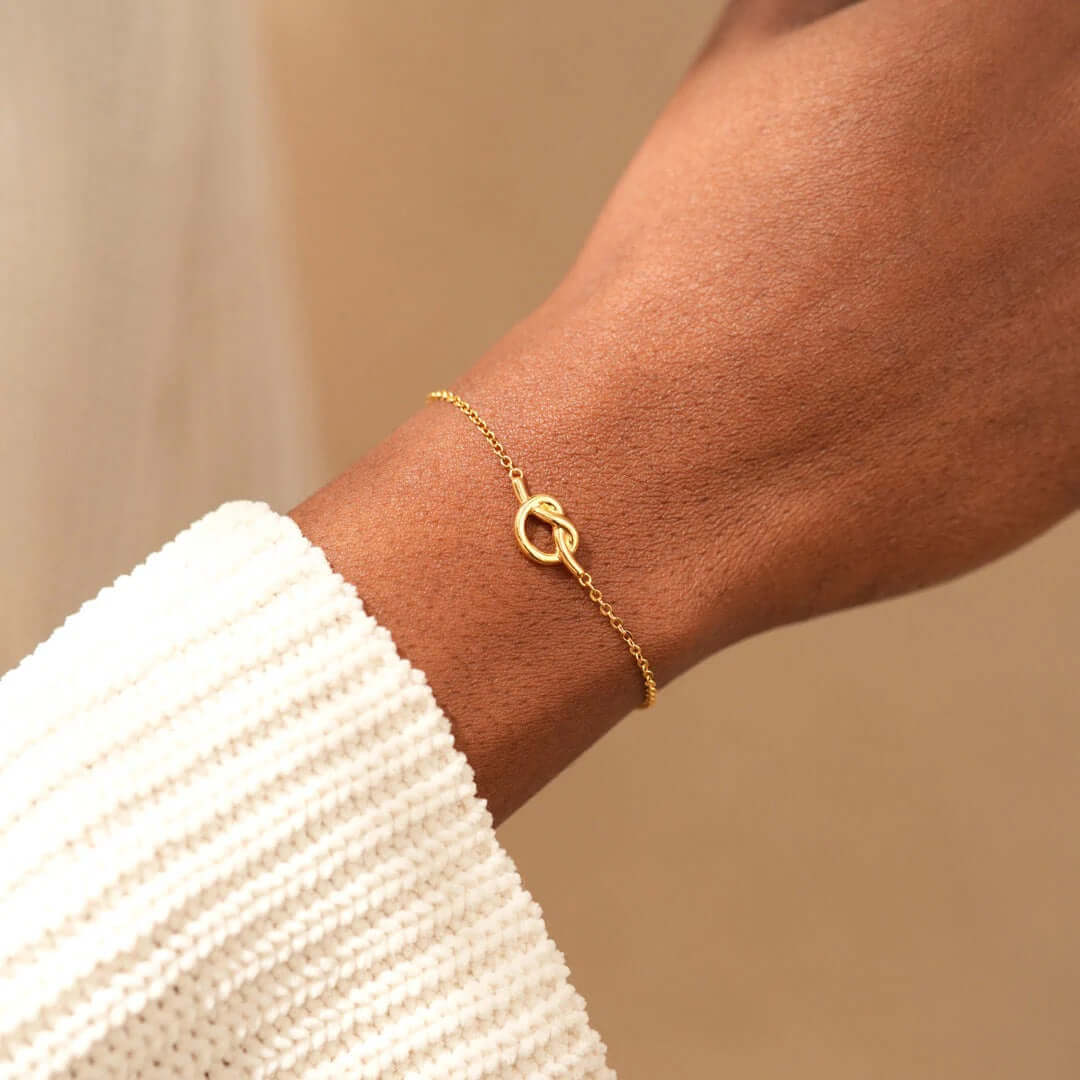 Gold Knot Bracelet