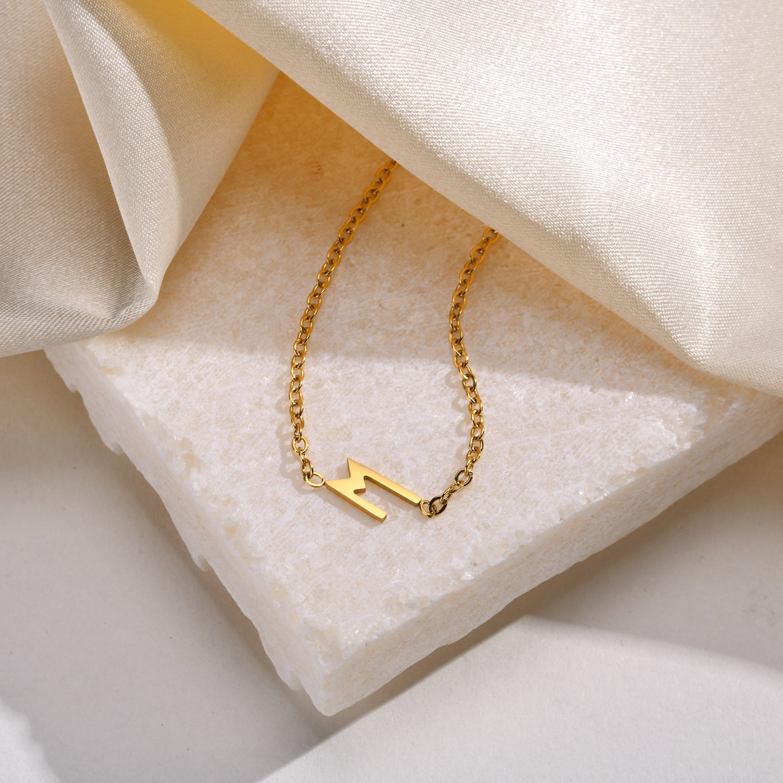 Gold M Pendant Simple Necklace