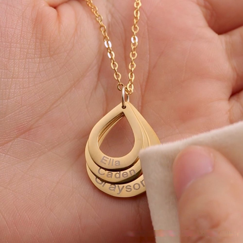 Gold Name Pendant Necklaces